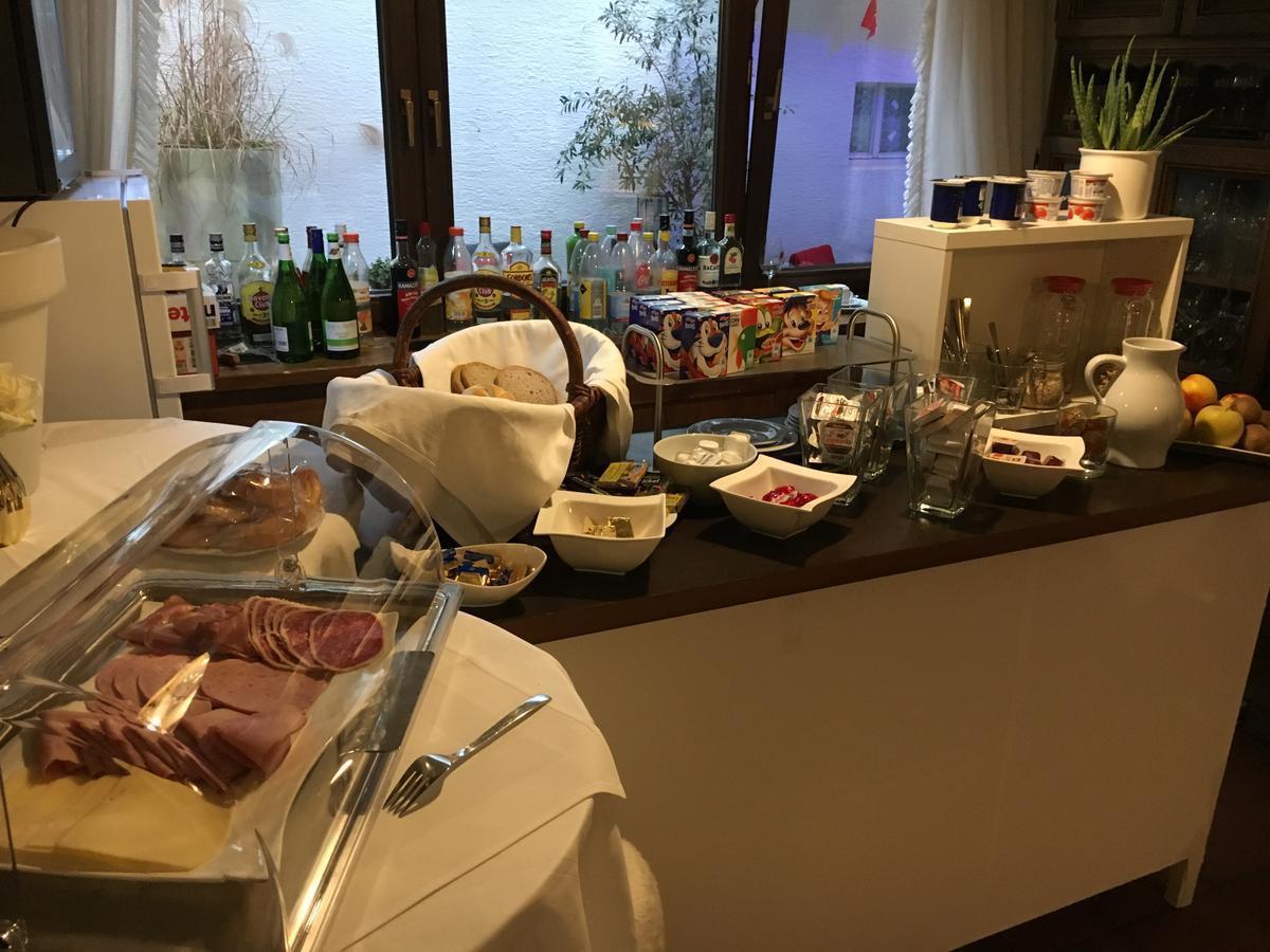 Hotel Und Restaurant -Gasthaus Zur Pfalz Hockenheim Zewnętrze zdjęcie